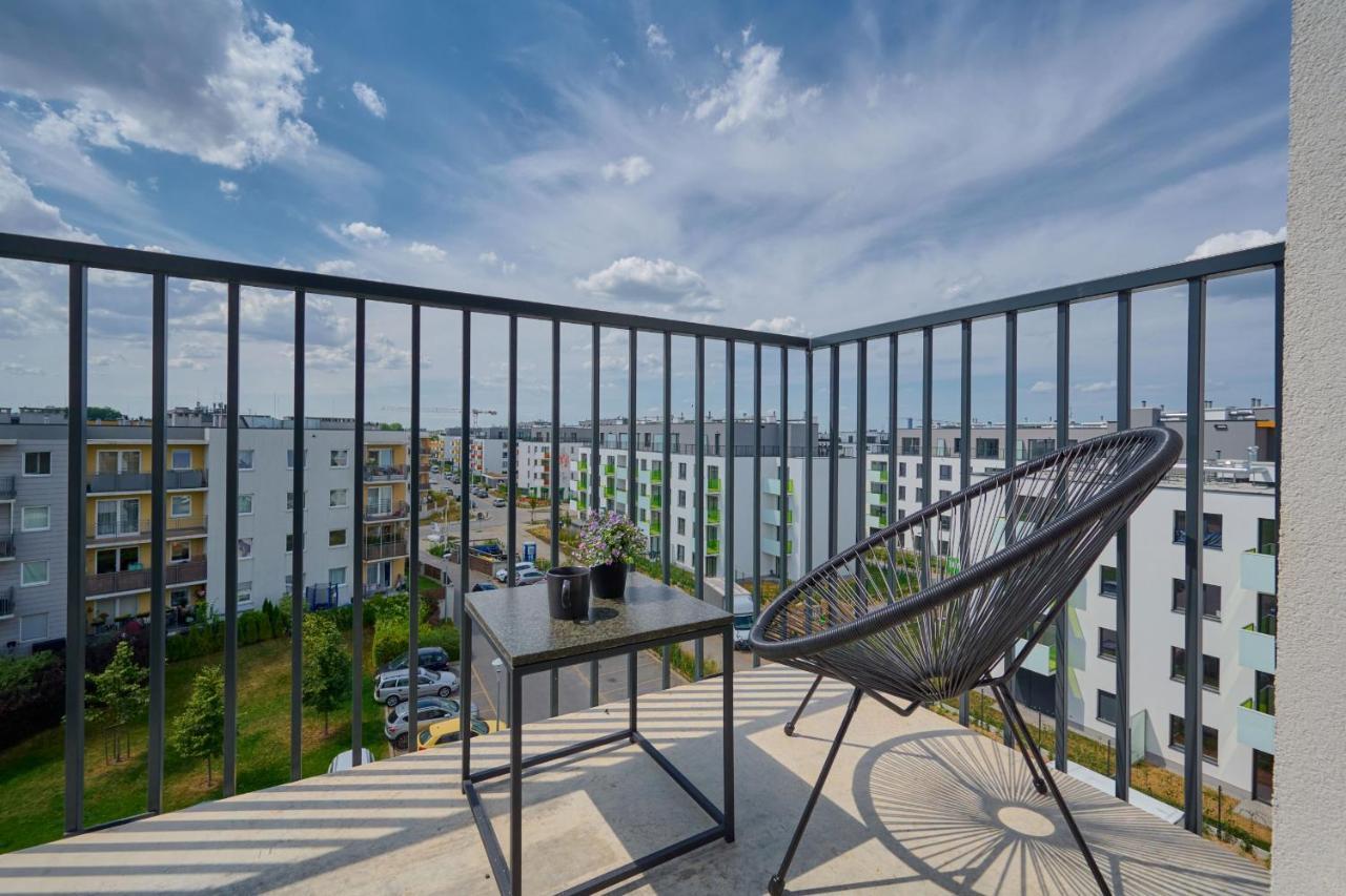 Exclusive Apartment With Balcony & Parking Wroclaw By Renters Prestige ภายนอก รูปภาพ