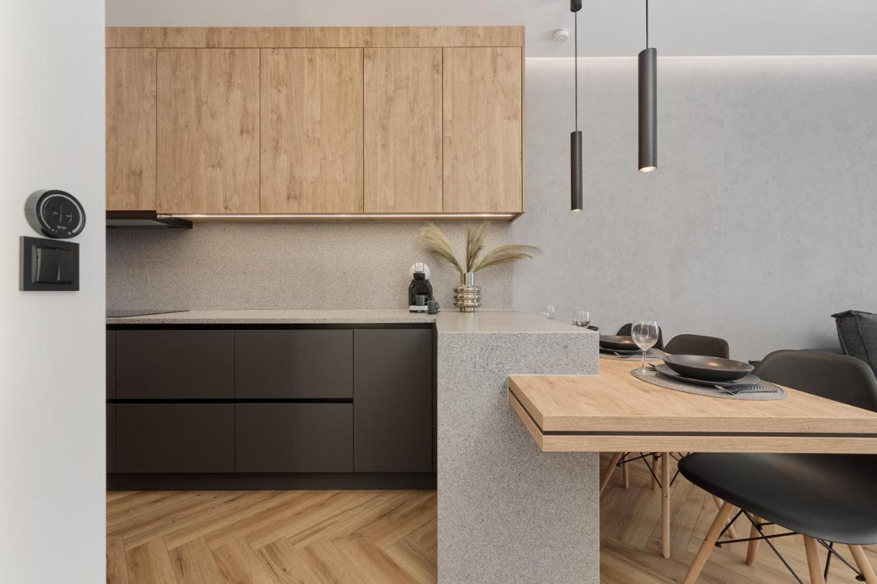 Exclusive Apartment With Balcony & Parking Wroclaw By Renters Prestige ภายนอก รูปภาพ